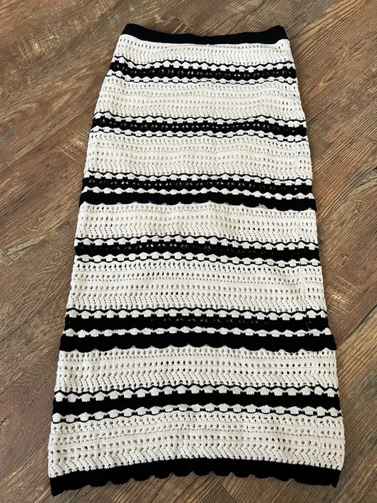 Sincerely Jules Cream and Black Crochet Crop Top with Matching Skirt - Picture 5 of 7